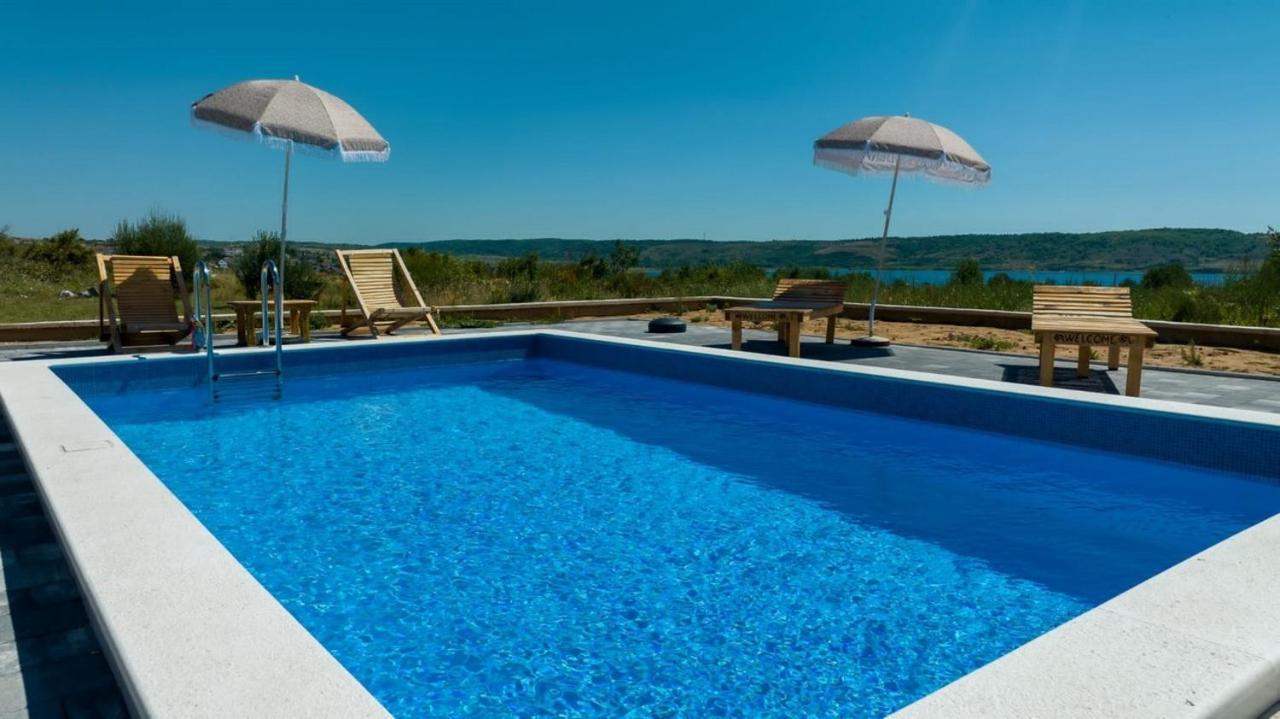 Family Friendly Apartments With A Swimming Pool Rtina - Stosici, Zadar - 21450 외부 사진