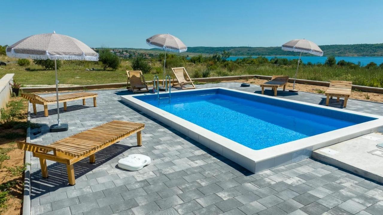 Family Friendly Apartments With A Swimming Pool Rtina - Stosici, Zadar - 21450 외부 사진